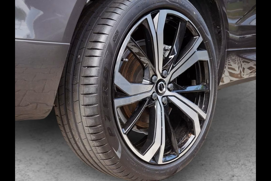 Volvo XC60 2.0 T8 Plug-in hybrid AWD Plus Dark (335kW/455PK) FULL OPTION (PANO / TREKH) ** 1e EIG - Ex VOLVO) ** INFORMEER OOK NAAR ONZE AANTREKKELIJKE FINANCIAL-LEASE TARIEVEN **