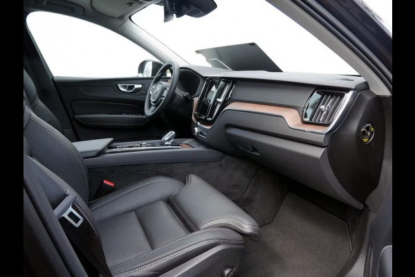 Volvo XC60 2.0 T8 Plug-in hybrid AWD Plus Dark (335kW/455PK) FULL OPTION (PANO / TREKH) ** 1e EIG - Ex VOLVO) ** INFORMEER OOK NAAR ONZE AANTREKKELIJKE FINANCIAL-LEASE TARIEVEN **