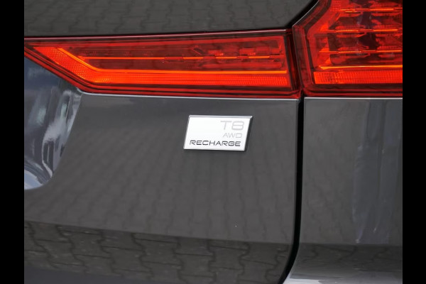 Volvo XC60 2.0 T8 Plug-in hybrid AWD Plus Dark (335kW/455PK) FULL OPTION (PANO / TREKH) ** 1e EIG - Ex VOLVO) ** INFORMEER OOK NAAR ONZE AANTREKKELIJKE FINANCIAL-LEASE TARIEVEN **