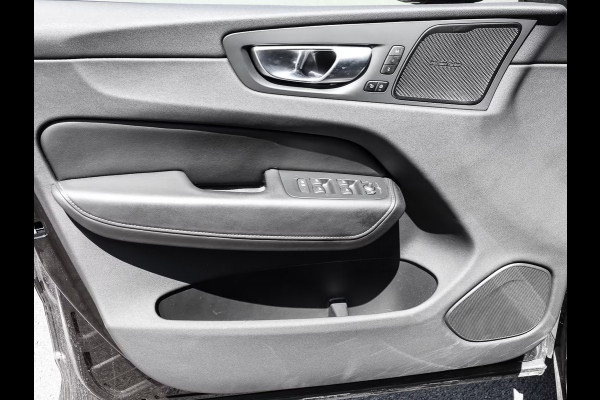 Volvo XC60 2.0 T8 Plug-in hybrid AWD Plus Dark (335kW/455PK) FULL OPTION (PANO / TREKH) ** 1e EIG - Ex VOLVO) ** INFORMEER OOK NAAR ONZE AANTREKKELIJKE FINANCIAL-LEASE TARIEVEN **