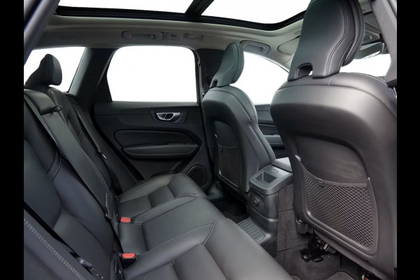 Volvo XC60 2.0 T8 Plug-in hybrid AWD Plus Dark (335kW/455PK) FULL OPTION (PANO / TREKH) ** 1e EIG - Ex VOLVO) ** INFORMEER OOK NAAR ONZE AANTREKKELIJKE FINANCIAL-LEASE TARIEVEN **