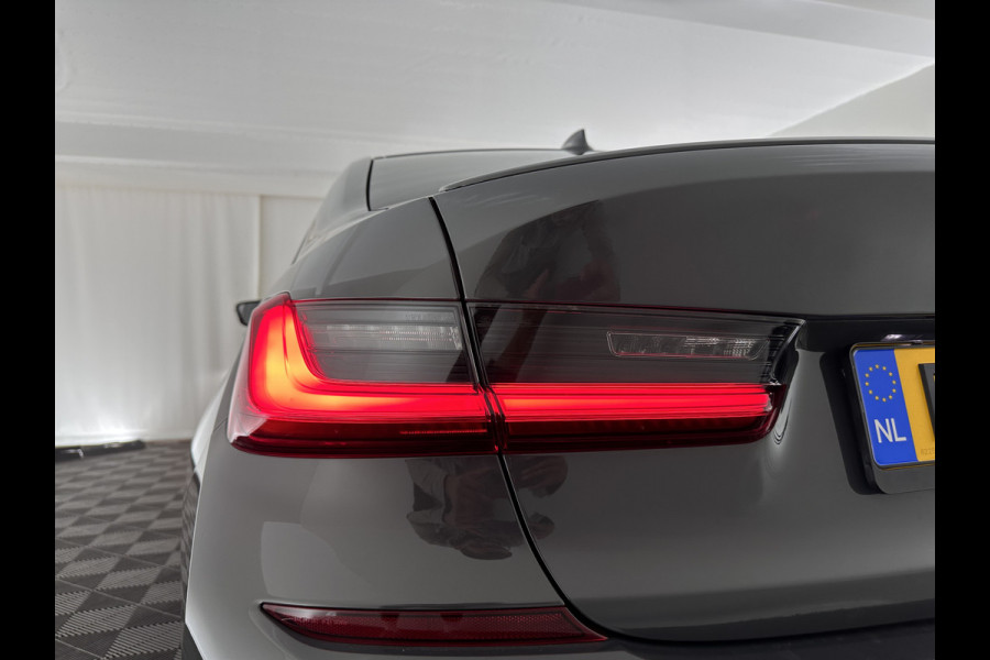 BMW 3-serie 320e Business Edition Plus (INCL.BTW) *PANO | LASER-LIGHT | FULL-LEATHER | ADAPTIVE-CRUISE | CAMERA | SPORT/HEATED-SEATS | DIGI-COCKPIT | KEYLESS | HIFI-SOUND | AMBIENT-LIGHT | DAB+ | NAVI-FULLMAP | 19''ALU*