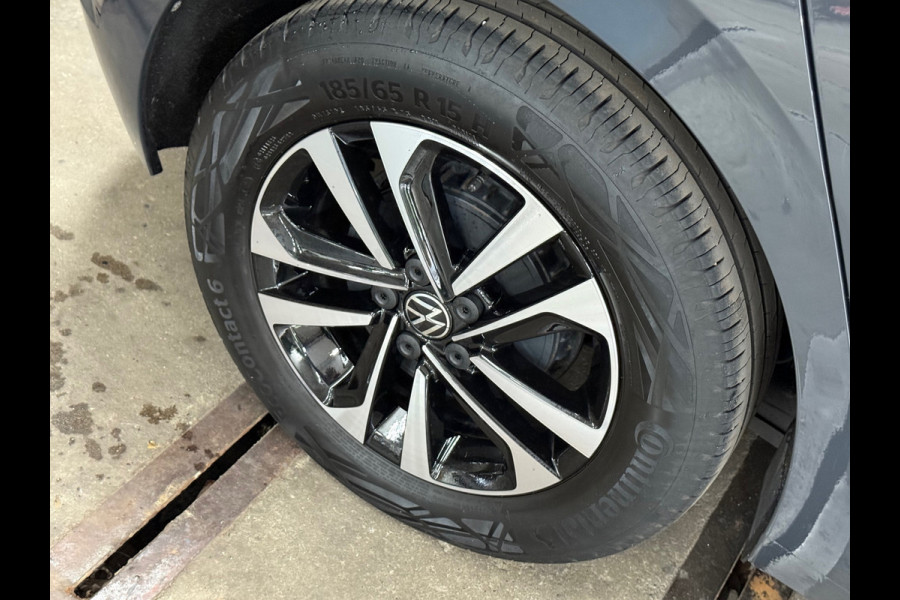 Volkswagen Polo 1.0 TSI United DSG Navi | Park pilot V+A | DAB | Getint glas