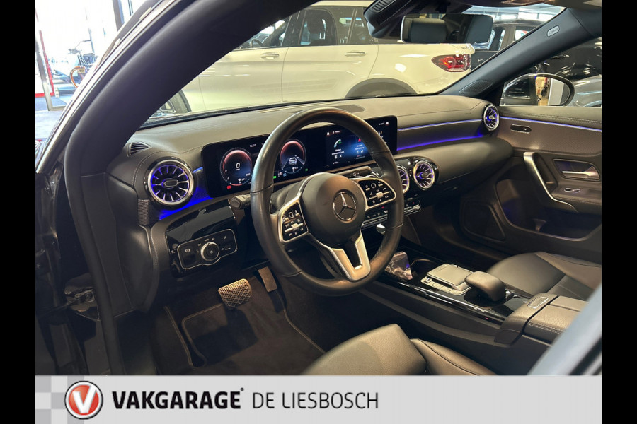 Mercedes-Benz CLA-Klasse 250 e Advantage AMG VELGEN / sfeer verlichting / camera / leder