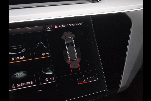 Audi e-tron e-tron 55 quattro advanced 95 kWh S-Line | Bang & Olufsen | Black Optic | Parkeersensoren | Virtual Cockpit |
