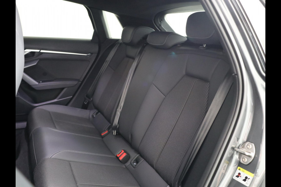 Audi A3 Sportback 30 TFSI S edition 116 pk S-tronic | Verlengde garantie | Navigatie | Parkeersensoren (Park assist) | Achteruitrijcamera | Adaptieve cruise control |
