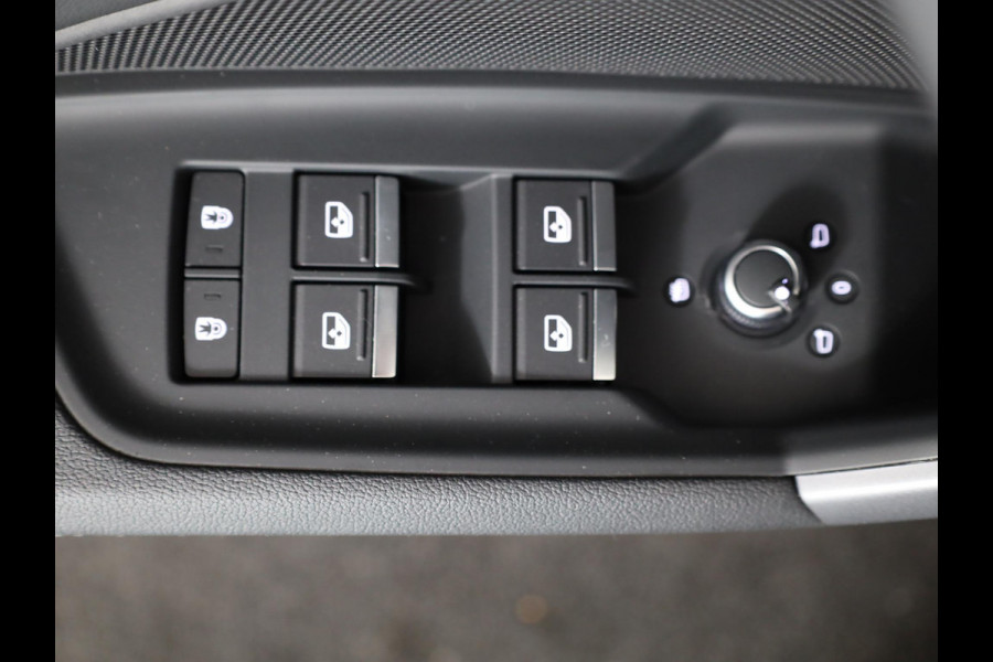 Audi A3 Sportback 30 TFSI S edition 116 pk S-tronic | Verlengde garantie | Navigatie | Parkeersensoren (Park assist) | Achteruitrijcamera | Adaptieve cruise control |