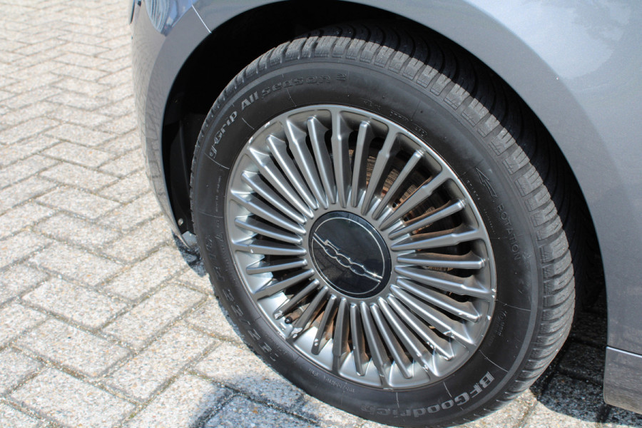 Fiat 500 E Icon 42 kWh | Clima | Cruise | Pack Winter | CarPlay