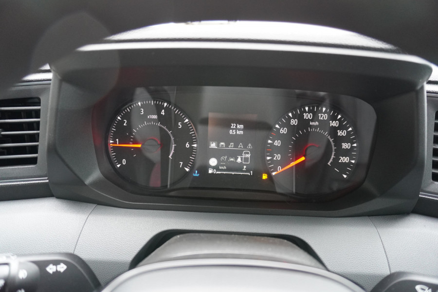 Renault Master T35 2.0 dCi 170PK L2H2 Extra Schuifdeur L / R Nr. V148 | Climate | Navi | Cruise | Trekhaak | Betimmering