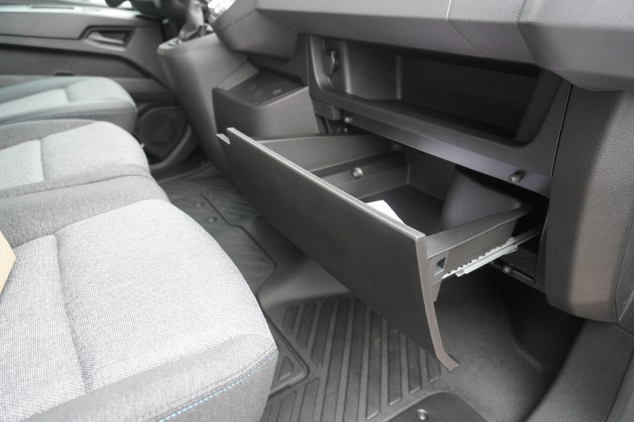 Renault Master T35 2.0 dCi 170PK L2H2 Extra Schuifdeur L / R Nr. V148 | Climate | Navi | Cruise | Trekhaak | Betimmering
