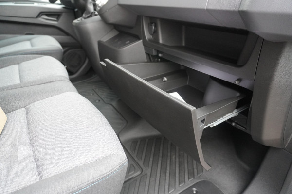 Renault Master T35 2.0 dCi 170PK L2H2 Extra Schuifdeur L / R Nr. V148 | Climate | Navi | Cruise | Trekhaak | Betimmering