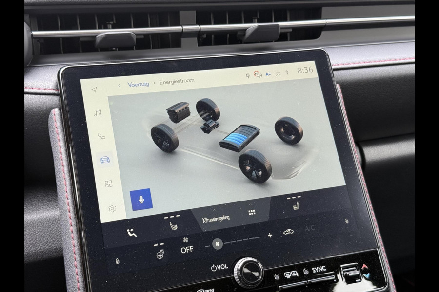 Lexus LBX 1.5 Hybrid Elegant Tech Pack | Leer, Elektrische achterklep, Parkeersensoren, Blind spot, Stoel + Stuurverwarming, Keyless