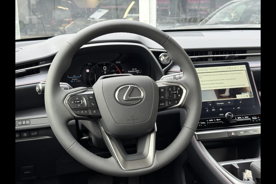 Lexus LBX 1.5 Hybrid Elegant Tech Pack | Leer, Elektrische achterklep, Parkeersensoren, Blind spot, Stoel + Stuurverwarming, Keyless