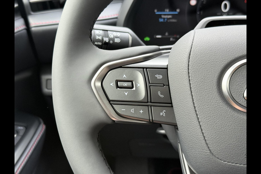 Lexus LBX 1.5 Hybrid Elegant Tech Pack | Leer, Elektrische achterklep, Parkeersensoren, Blind spot, Stoel + Stuurverwarming, Keyless