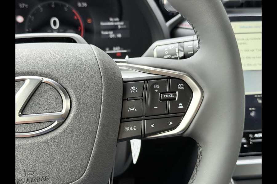 Lexus LBX 1.5 Hybrid Elegant Tech Pack | Leer, Elektrische achterklep, Parkeersensoren, Blind spot, Stoel + Stuurverwarming, Keyless