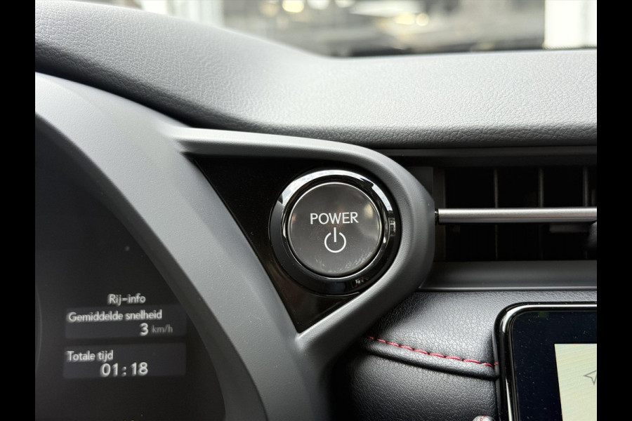 Lexus LBX 1.5 Hybrid Elegant Tech Pack | Leer, Elektrische achterklep, Parkeersensoren, Blind spot, Stoel + Stuurverwarming, Keyless