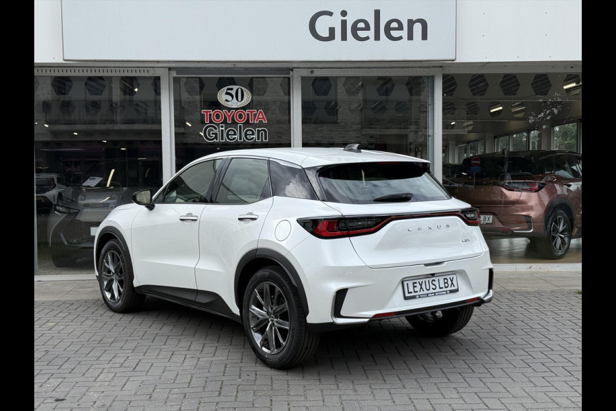 Lexus LBX 1.5 Hybrid Elegant Tech Pack | Leer, Elektrische achterklep, Parkeersensoren, Blind spot, Stoel + Stuurverwarming, Keyless