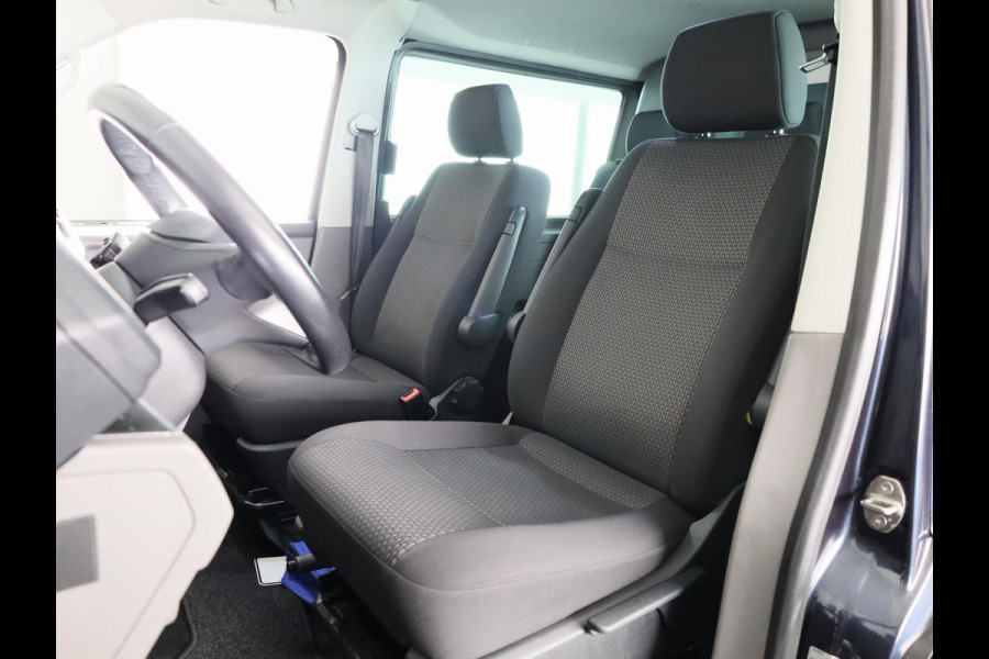 Volkswagen Transporter 2.0 TDI L2H1 30 DC Bulli 150 PK AUTOMAAT NAVI | TREKHAAK | SIDEBARS | DUBBEL CABINE