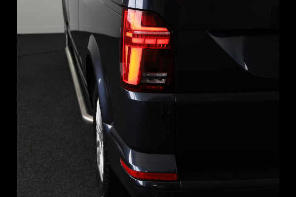 Volkswagen Transporter 2.0 TDI L2H1 30 DC Bulli 150 PK AUTOMAAT NAVI | TREKHAAK | SIDEBARS | DUBBEL CABINE