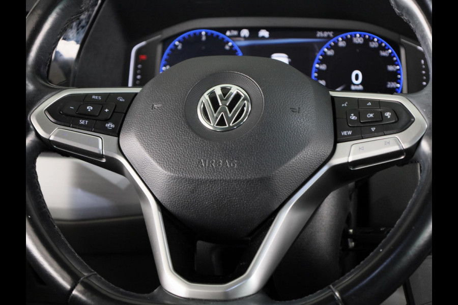 Volkswagen Transporter 2.0 TDI L2H1 30 DC Bulli 150 PK AUTOMAAT NAVI | TREKHAAK | SIDEBARS | DUBBEL CABINE