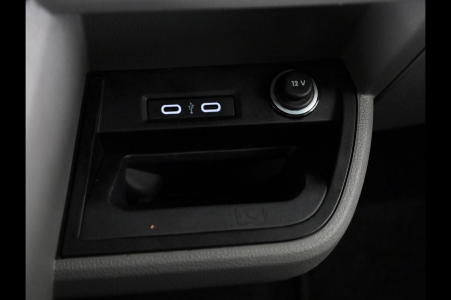 Volkswagen Transporter 2.0 TDI L2H1 30 DC Bulli 150 PK AUTOMAAT NAVI | TREKHAAK | SIDEBARS | DUBBEL CABINE