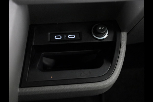 Volkswagen Transporter 2.0 TDI L2H1 30 DC Bulli 150 PK AUTOMAAT NAVI | TREKHAAK | SIDEBARS | DUBBEL CABINE