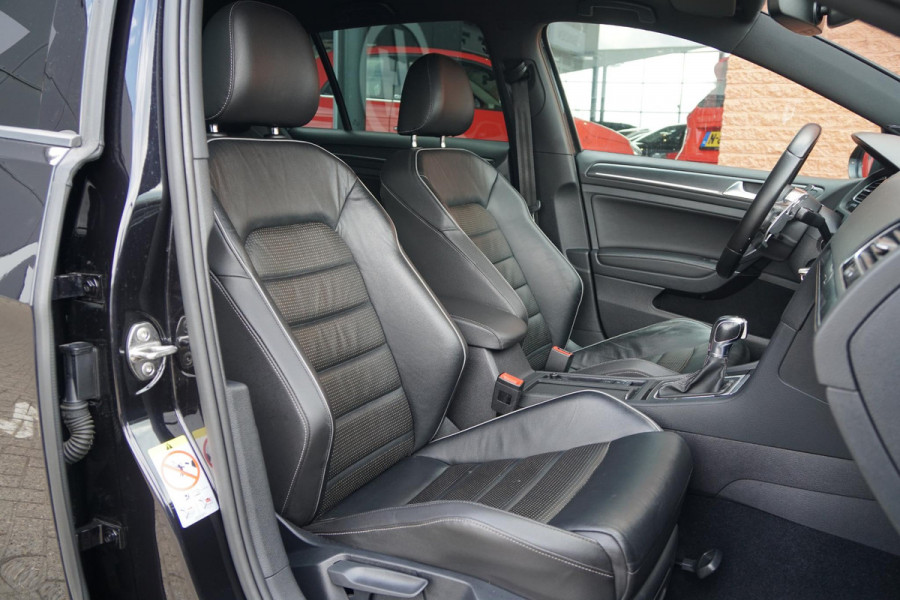 Volkswagen Golf 2.0 TDI GTD AUT. / LEDER / APPLE CARPLAY / CAMERA / ACC / DYNAMIC LED