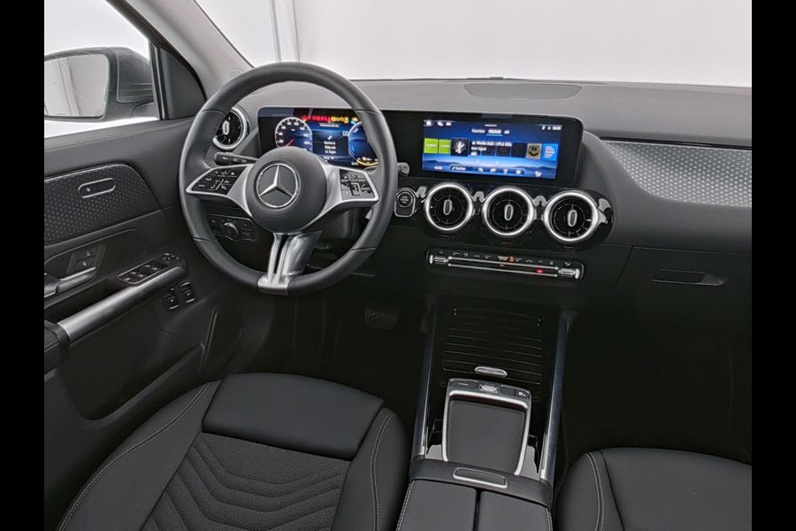 Mercedes-Benz GLA 250 e Face Lift Plug-In Hybride | Trekhaak | Ledkoplampen | Stuur en Stoelverwarming | 11kW Laden | Inclusief 24 maanden MB Certified garantie voor Europa.