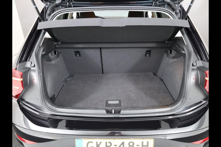 Volkswagen Polo 1.0 TSI Life Edition 95 pk | Verlengde garantie | Navigatie via App | Parkeersensoren achter | Achteruitrijcamera | Adaptieve cruise control | LED koplampen |