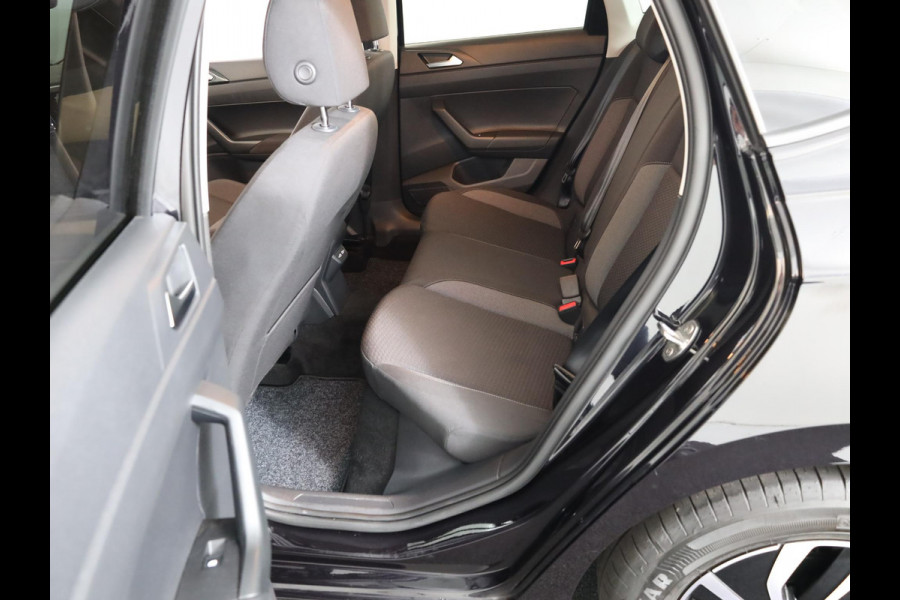 Volkswagen Polo 1.0 TSI Life Edition 95 pk | Verlengde garantie | Navigatie via App | Parkeersensoren achter | Achteruitrijcamera | Adaptieve cruise control | LED koplampen |