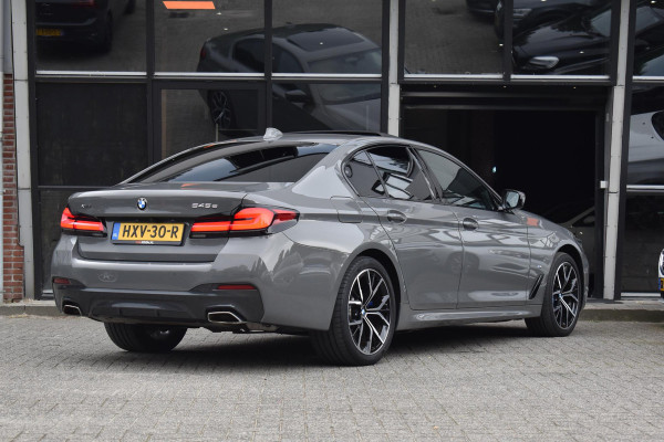 BMW 5 Serie 545e xDrive High Executive M Sport Pano HUD Camera Stuurvw