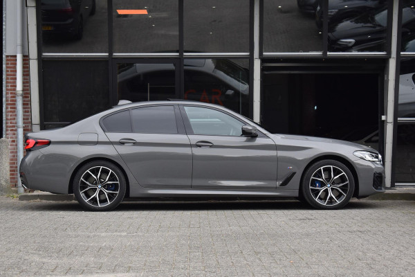 BMW 5 Serie 545e xDrive High Executive M Sport Pano HUD Camera Stuurvw