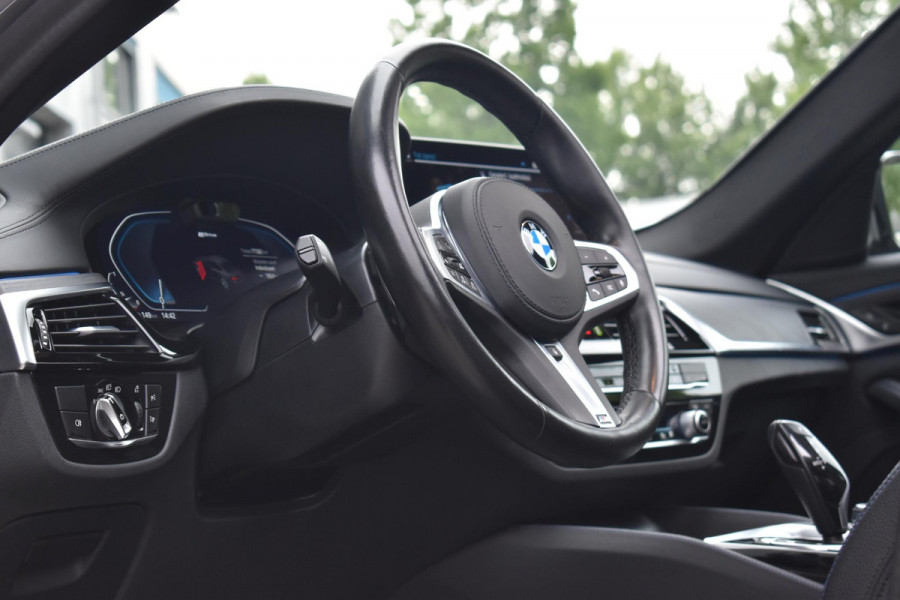 BMW 5 Serie 545e xDrive High Executive M Sport Pano HUD Camera Stuurvw