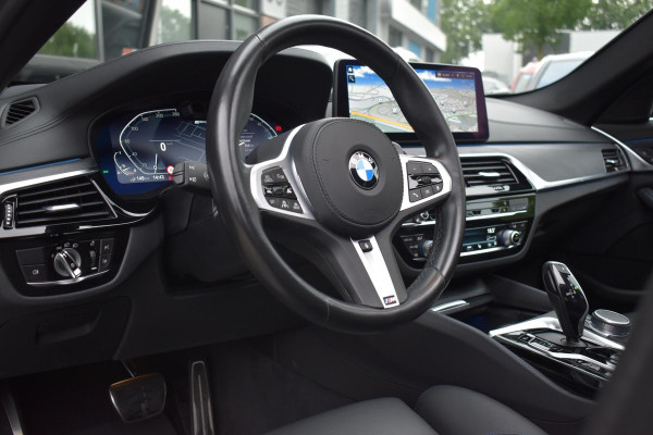 BMW 5 Serie 545e xDrive High Executive M Sport Pano HUD Camera Stuurvw