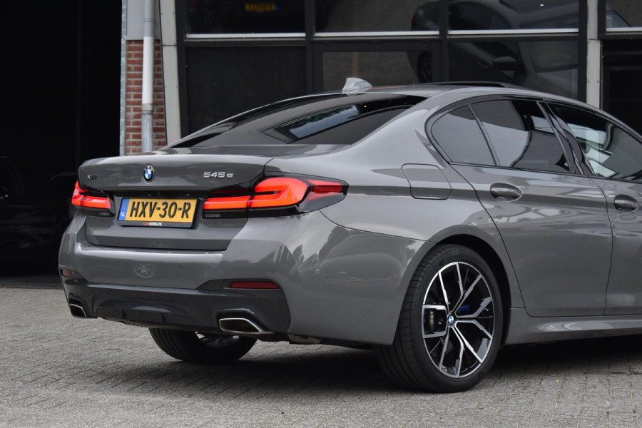 BMW 5 Serie 545e xDrive High Executive M Sport Pano HUD Camera Stuurvw