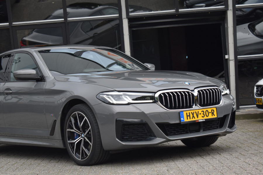 BMW 5 Serie 545e xDrive High Executive M Sport Pano HUD Camera Stuurvw