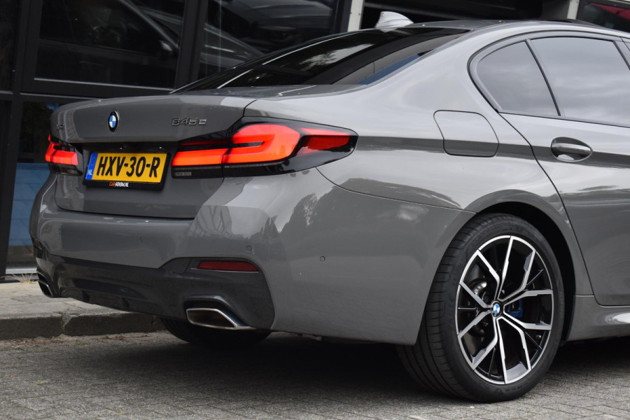 BMW 5 Serie 545e xDrive High Executive M Sport Pano HUD Camera Stuurvw