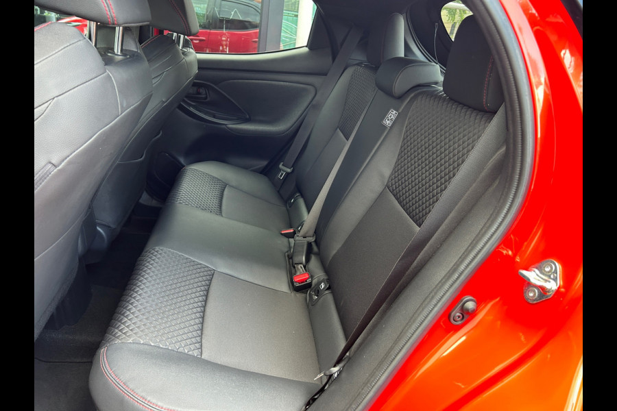 Toyota Yaris 1.5 Hybrid Launch Edition Dealer Auto Fabrieksgarantie!
