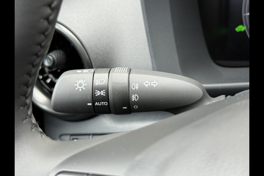 Toyota C-HR 2.0 Hybrid 200 Dynamic Bi-Tone | Navi XL | ACC | Camera | Keyless | LED | 18 inch