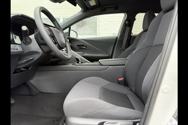 Toyota C-HR 2.0 Hybrid 200 Dynamic Bi-Tone | Navi XL | ACC | Camera | Keyless | LED | 18 inch