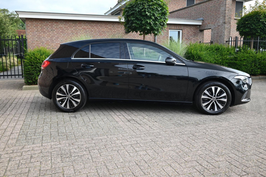 Mercedes-Benz A-Klasse 250 e Business Solution Luxury 218 PK LED Camera Widescreen 17''