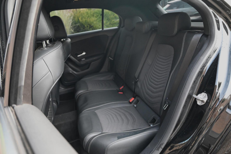 Mercedes-Benz A-Klasse 250 e Business Solution Luxury 218 PK LED Camera Widescreen 17''