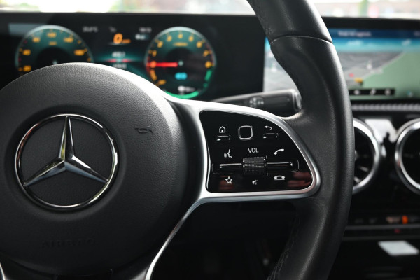 Mercedes-Benz A-Klasse 250 e Business Solution Luxury 218 PK LED Camera Widescreen 17''