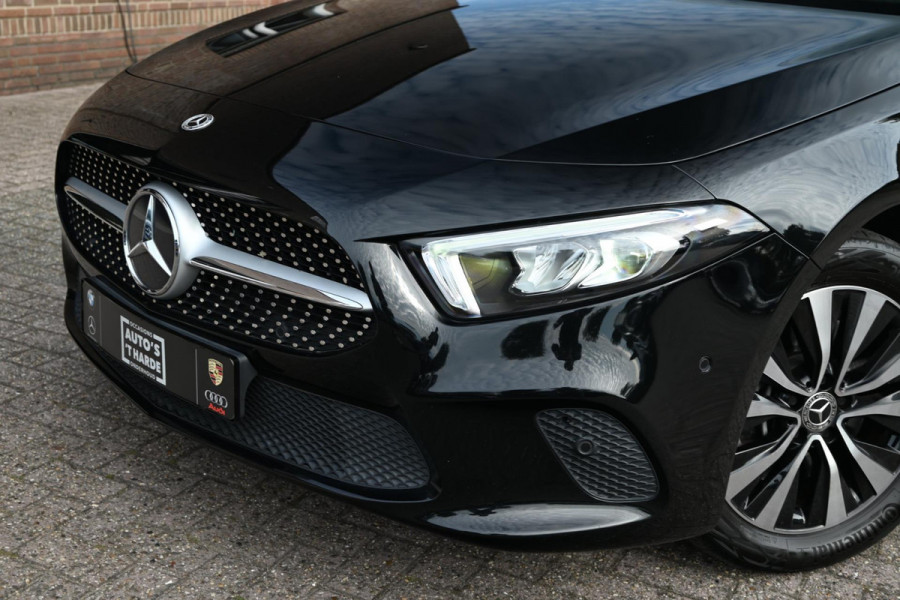 Mercedes-Benz A-Klasse 250 e Business Solution Luxury 218 PK LED Camera Widescreen 17''