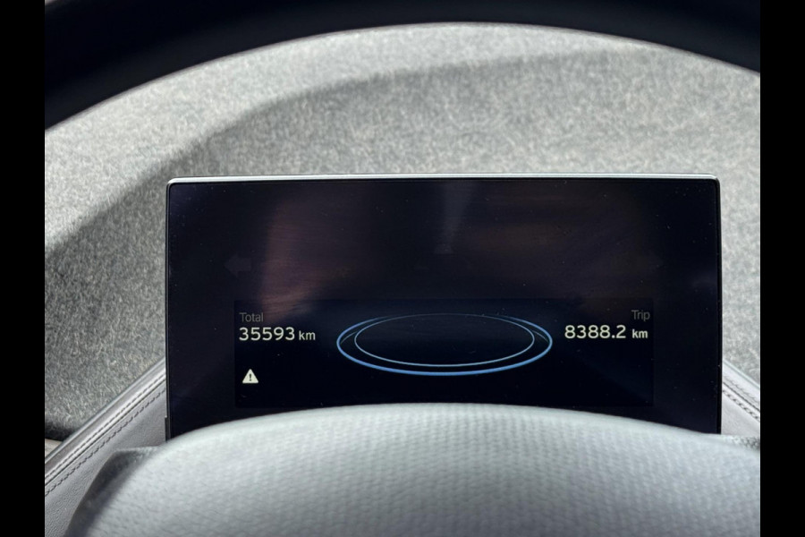 BMW i3 Comfort 94Ah 33 kWh - Navigatie I Airco I Leer I Sport velgen 20 inch I LED I Dealer onderhouden