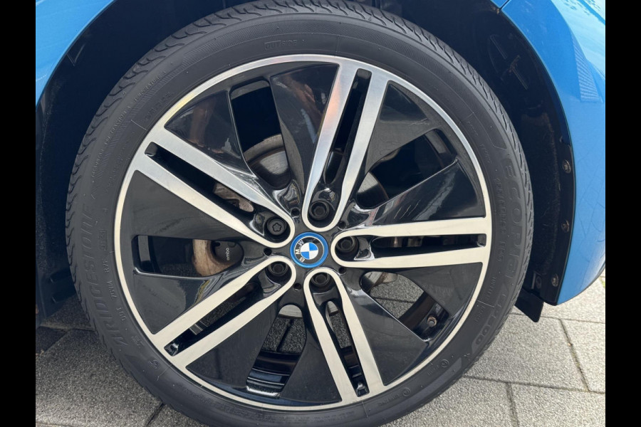 BMW i3 Comfort 94Ah 33 kWh - Navigatie I Airco I Leer I Sport velgen 20 inch I LED I Dealer onderhouden