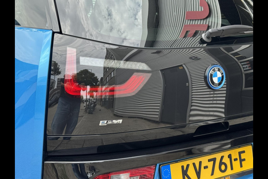 BMW i3 Comfort 94Ah 33 kWh - Navigatie I Airco I Leer I Sport velgen 20 inch I LED I Dealer onderhouden