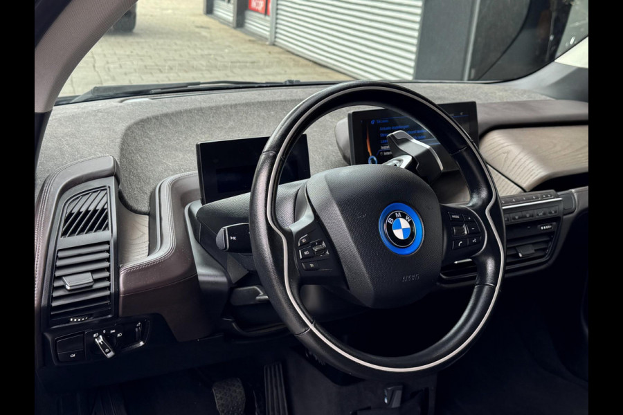 BMW i3 Comfort 94Ah 33 kWh - Navigatie I Airco I Leer I Sport velgen 20 inch I LED I Dealer onderhouden