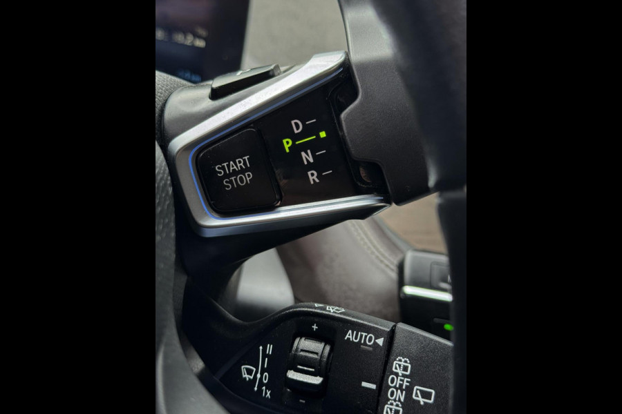 BMW i3 Comfort 94Ah 33 kWh - Navigatie I Airco I Leer I Sport velgen 20 inch I LED I Dealer onderhouden