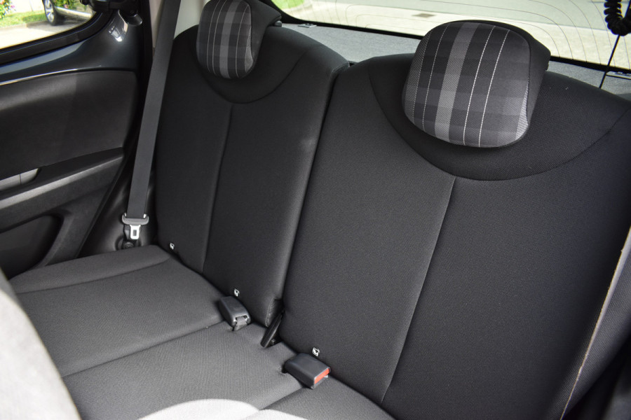 Peugeot 108 1.0 e-VTi Active 5-drs / Airco / Mistlampen / Getint glas /
